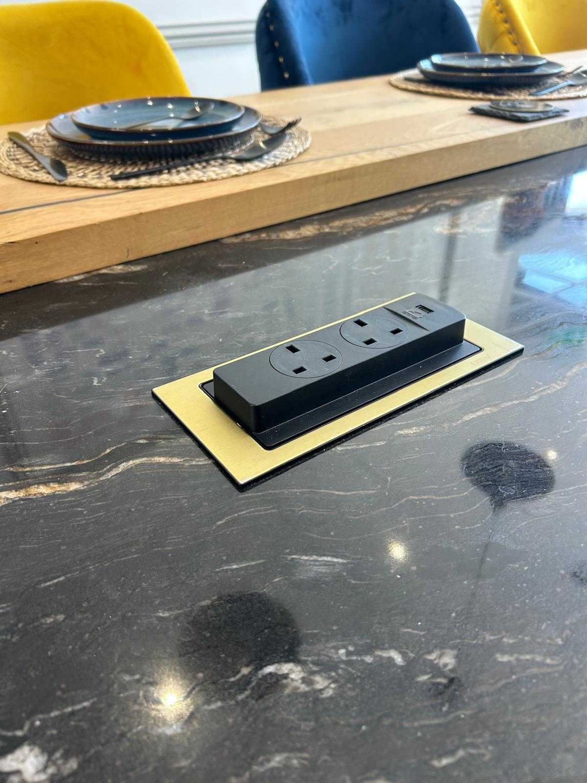 Rotpunkt Matt Black Handleless Kitchen thumbnail 18