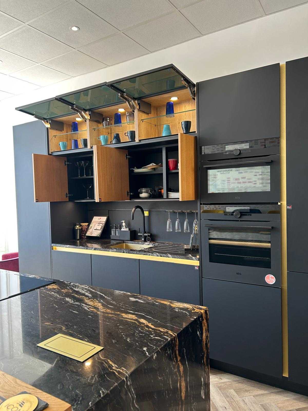 Rotpunkt Matt Black Handleless Kitchen thumbnail 22