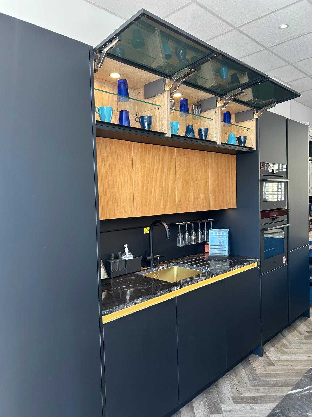 Rotpunkt Matt Black Handleless Kitchen thumbnail 23