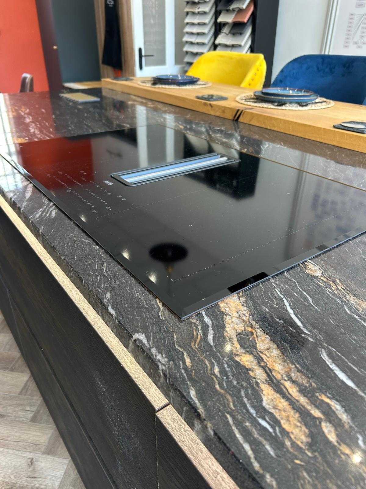 Rotpunkt Matt Black Handleless Kitchen thumbnail 12